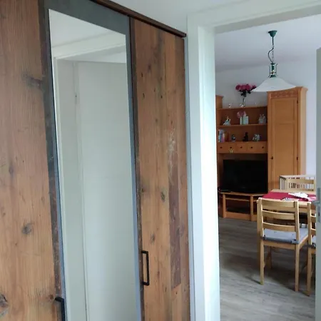 아파트 Neu! See-ferienwohnung 1 *